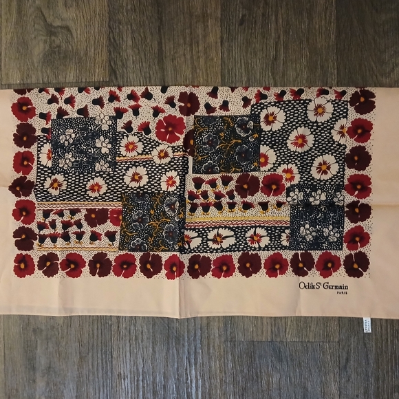 Vintage Odile St Germain Paris Made in France Scarf. - Picture 5 of 15